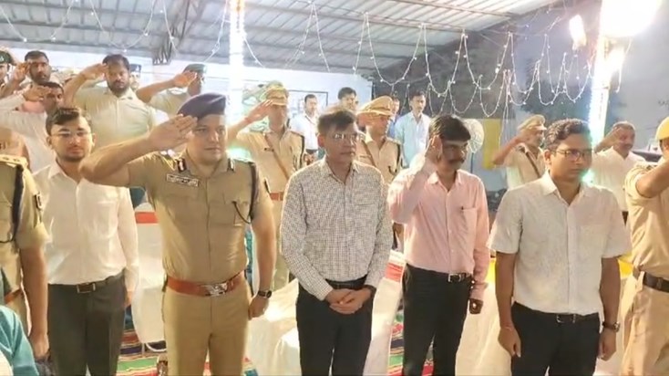Tribute paid to martyr Khudiram Bose in Muzaffarpur Tribute paid to martyr Khudiram Bose in Muzaffarpur