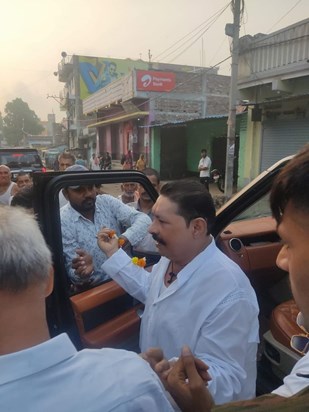 As soon as he came out of jail, Bahubali Anant Singh gave a As soon as he came out of jail, Bahubali Anant Singh gave a