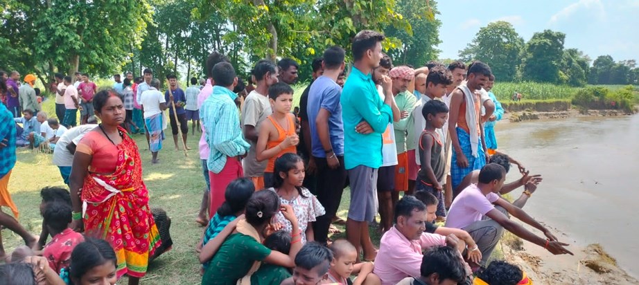 Two children died due to drowning in West Champaran, mother Two children died due to drowning in West Champaran, mother