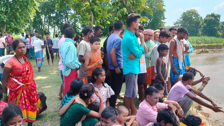 Two children died due to drowning in West Champaran, mother 