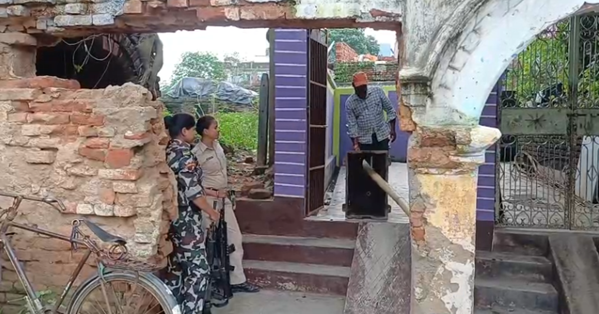 Mukhiya ji ke ghar se mila avaidh hathiyar ka jakhira...