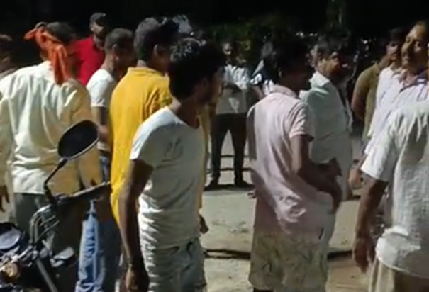 Bihar Crime: Durga Puja pandal ke adhyaksh pad ko lekar jhag Bihar Crime: Durga Puja pandal ke adhyaksh pad ko lekar jhag