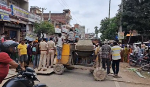 Bikram mein tez raftaar ka kahar, highway truck ne ek bacche ko kuchla, mauke par hi...