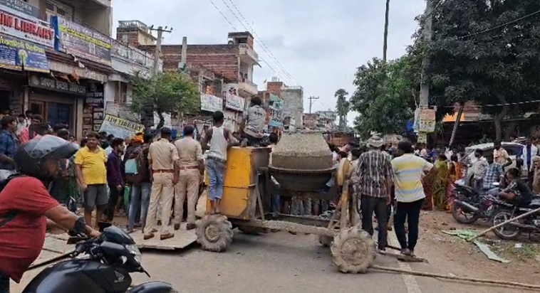 Bikram mein tez raftaar ka kahar, highway truck ne ek bacche