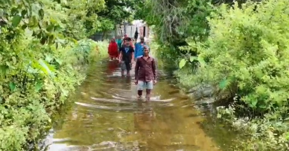 Jaljamav ki samasya ko lekar graminon mein bhari aakrosh, sa