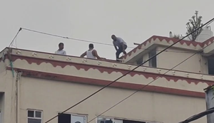 Bihar NIA Raid: Stand Sanchalak ke ghar par NIA ki team ne subah 4:30 baje ki chhapemari...