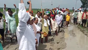 Bharatmala Expressway nirman karya ko kisanon ne rukvaya, uchit muavza ki kar rahe hain mang...