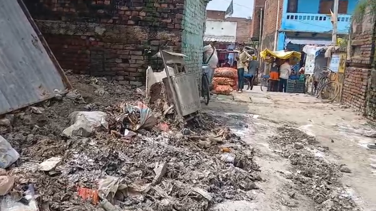 Do saal beet gaye nahi badli vikas ki tasveer, karodon kharc
