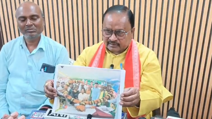 JDU ke do diggajon mein ghamasan: Gopal Mandal ne Ajay Manda