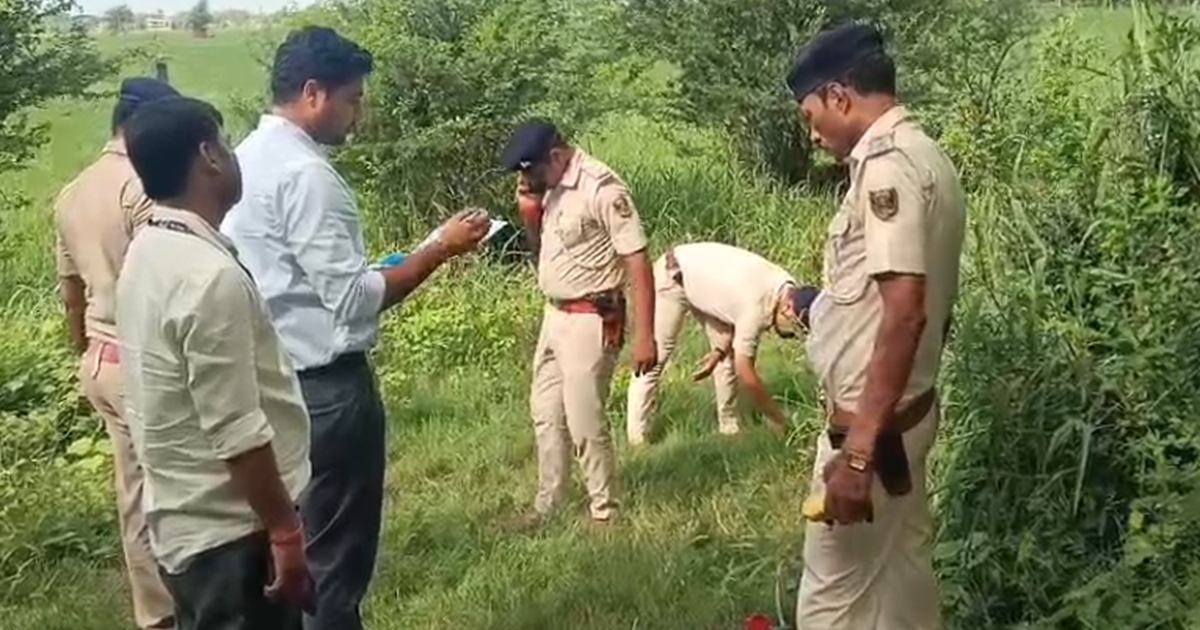 "Jaanipur mein police-apradhi ke beech muthbhed, kukhyat lut