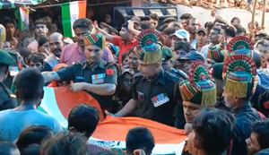 Arunachal mein Bihar ke Kundan Kumar Shaheed: Dushmanon se ladte huye di jaan, patni ne kaha- Unhone kaha tha 25 Agast ko ayenge, lekin aaj hi aa gaye.