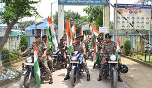 47 Battalion CRPF ki bhavya tiranga bike rally ka aayojan, deshbhakti geeton ke saath goonja shehar...