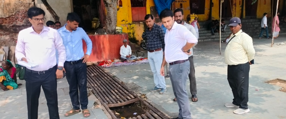 "Pitripaksh mela ki taiyari ko lekar nagar aayukt gambhir, m "Pitripaksh mela ki taiyari ko lekar nagar aayukt gambhir, m