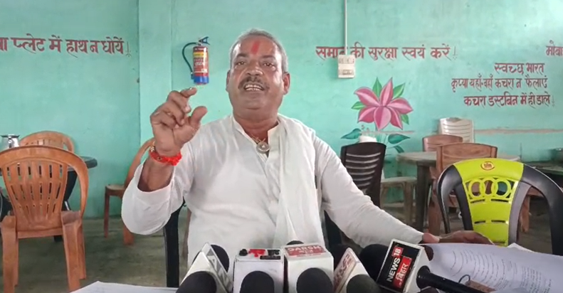 Packs adhyaksh par matdataon ke naam katwane ka aarop, High Packs adhyaksh par matdataon ke naam katwane ka aarop, High
