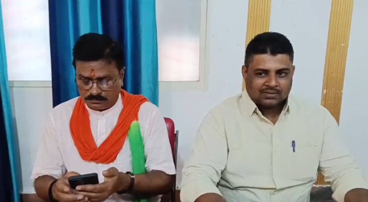 Thamne ka naam nahi le raha Motihari Nagar Nigam ka vivad, v Thamne ka naam nahi le raha Motihari Nagar Nigam ka vivad, v