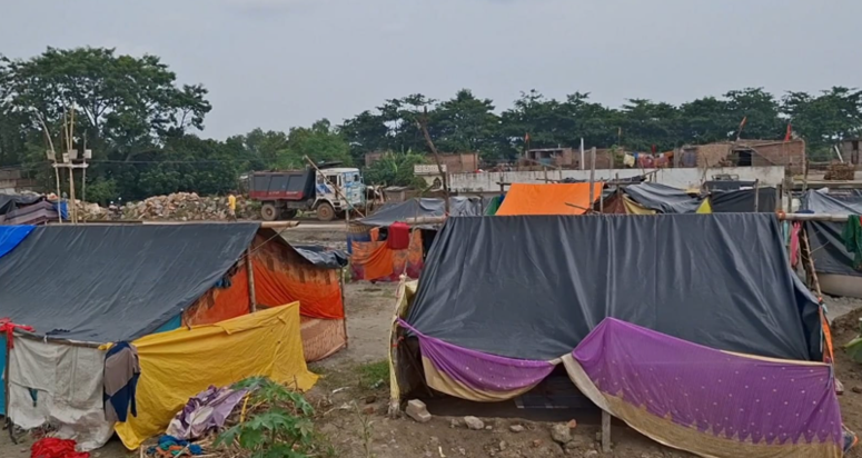 Bihar Flood News : Baadh camp ka padtal, kai khamiyon ka hua