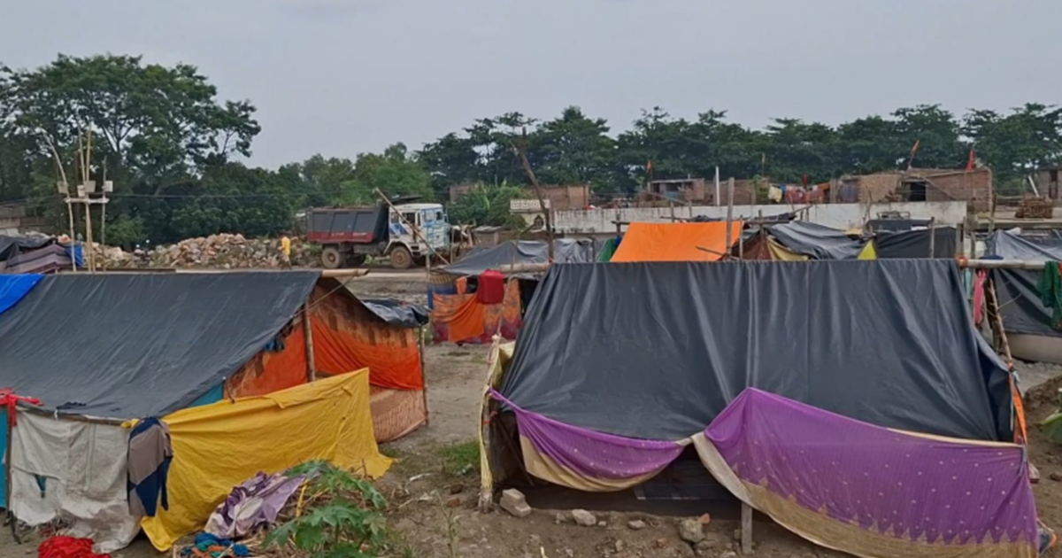 Bihar Flood News : Baadh camp ka padtal, kai khamiyon ka hua