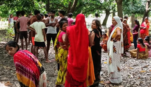 Bihar News: Bagiche mein lakdi lane gayi bachchi se samuhik dushkarm ke baad hatya ki aashanka, jaanch mein juti police...