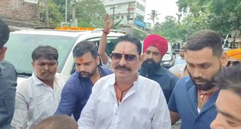 Baahubali Anant Singh ka aaj bhi jalwa barkaraar, chote sark Baahubali Anant Singh ka aaj bhi jalwa barkaraar, chote sark