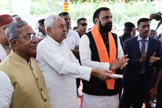 Patna News : Vidhayak Nandkishor Yadav ke janmdin par CM Nit Patna News : Vidhayak Nandkishor Yadav ke janmdin par CM Nit