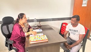 Prakash Multispeciality Hospital mein muft swasthya jaanch shivir aayojit, 125 se adhik marizon ka ilaj kar diya gaya paramarsh.