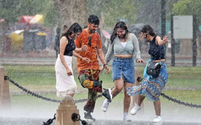 Bihar Weather News : Bihar mein kai zilon mein aaj bhari baa