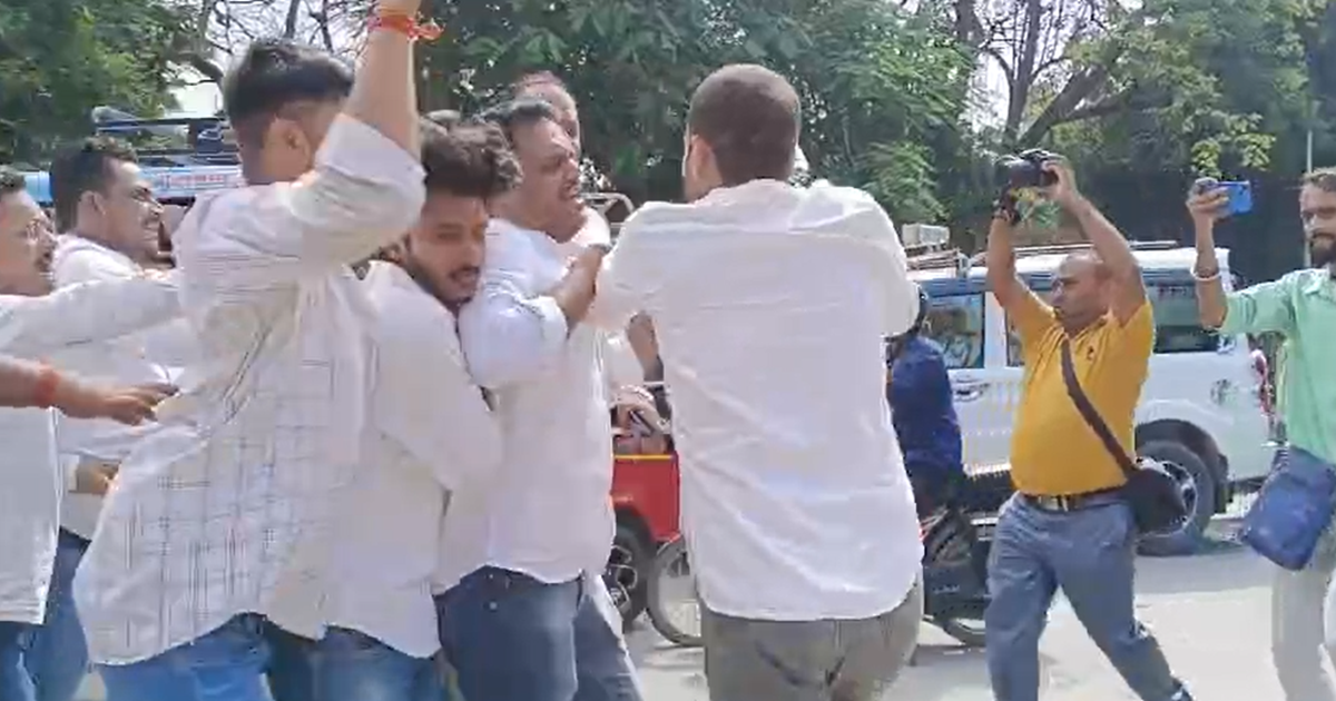 Patna mein NSUI ko kaala jhanda dikhana pada mehanga, BJP ke