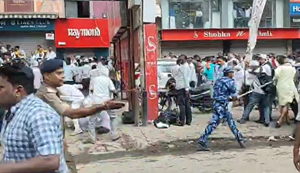 PDS Dealers Protest : Patna me ration dealer ka pradarshan, police ne kiya lathicharge aur water cannon se prahaar...