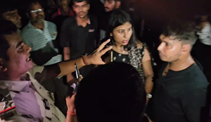 Darsh News ki khabar ka asar: Vahan jaanch ke naam par mahila se sharmnak harkat, daroga Anuj Kumar nilambit...