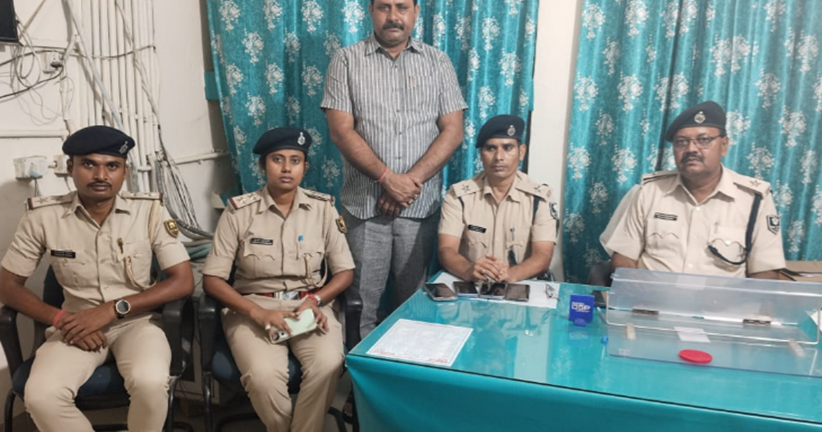 14 saal se hatyakand ke farar abhiyukt nagar parishad ke cha