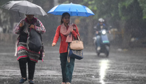 Bihar Weather Today : Bihar ke 5 zilon mein bhari baarish ki chetavani jaari, rajdhani mein...