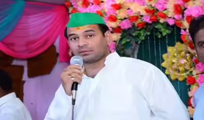 Tej Pratap Yadav ne kis par lagaya nikalvane ka aarop, bhare Tej Pratap Yadav ne kis par lagaya nikalvane ka aarop, bhare
