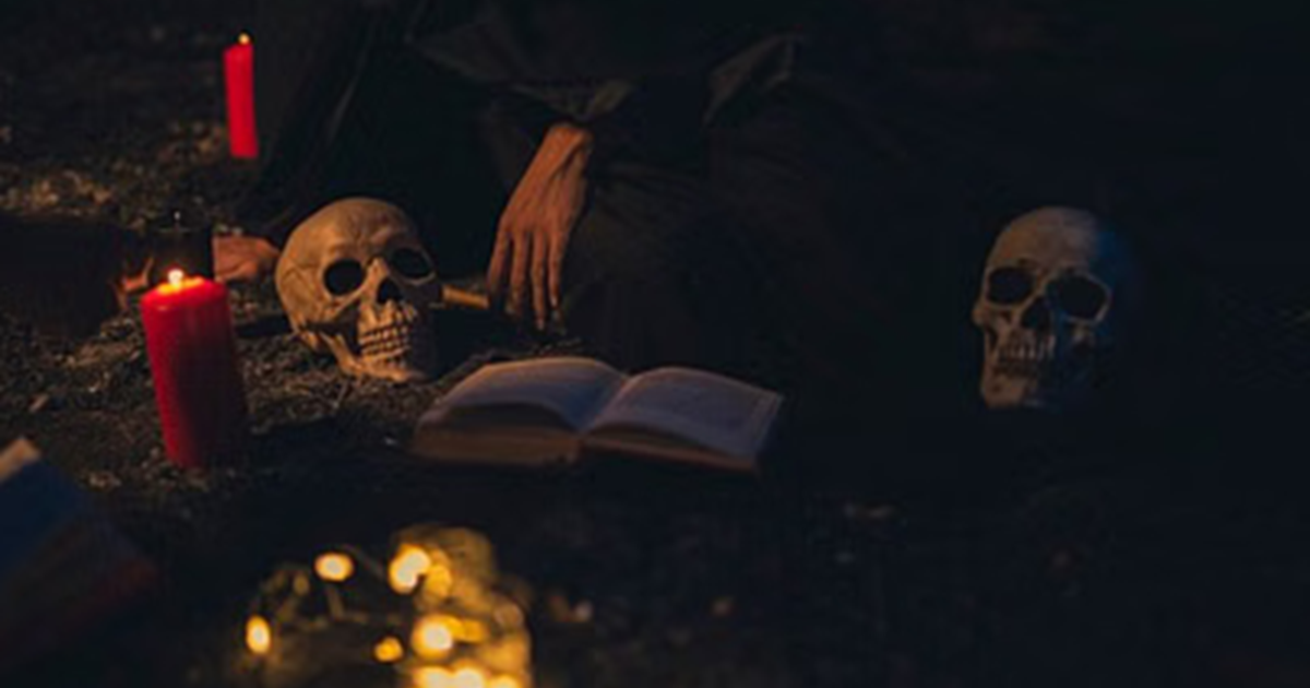 Haiwaniyat ki haden paar: Jadu-tona ke shak mein khambhe se 