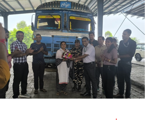 Mahila truck chalak ne racha itihaas, Kolkata se Jogbani hot