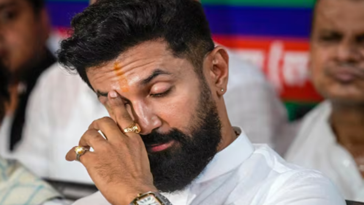 Khagaria ke baad Chapra mein 128 netaon ne Chirag Paswan ko 