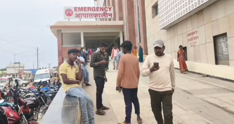 Mantri Hari Sahni ke kafile ki escort gaadi ne machaya kahar