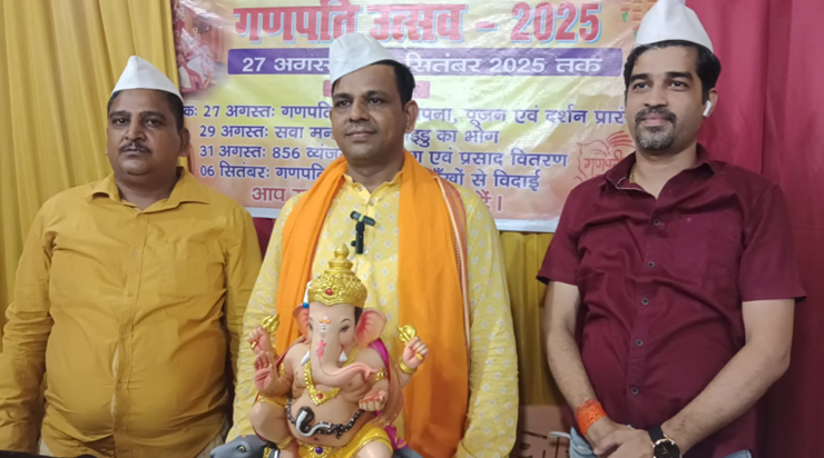 Ganpati Bappa ka anokha bhakt : Pichle 9 salon se Mumbai se Ganpati Bappa ka anokha bhakt : Pichle 9 salon se Mumbai se