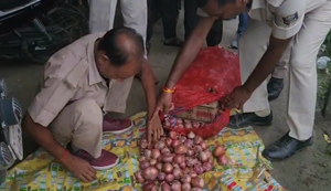 Bihar mein pyaaz ki aad mein sharab ki taskari, police ki aankhen reh gayi khali...