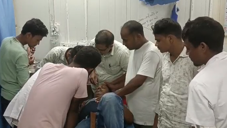 Bihar Crime : Bijli Vibhag Karmi se Loot, Chaku Maarkar Ghay