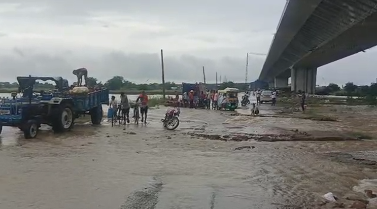 Janjeevan ast-vyast! Vaishali mein baadh ka kehar, baarish s Janjeevan ast-vyast! Vaishali mein baadh ka kehar, baarish s