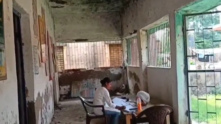 Ventilator par chal raha Bihar sarkar ki sarkari aspatal, va