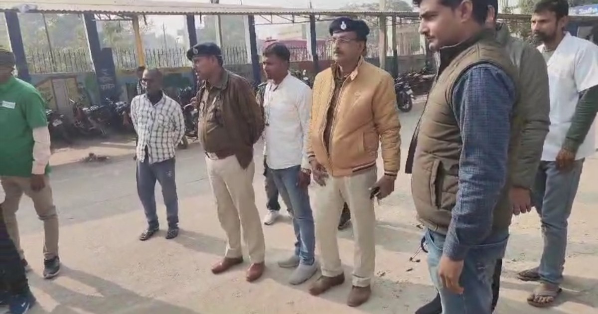 Teacher shot dead while going to school in Sheikhpura