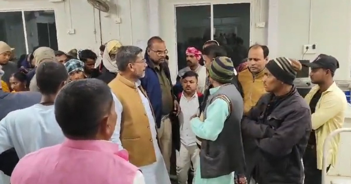 Clash between Jehanabad excise department team and local sho