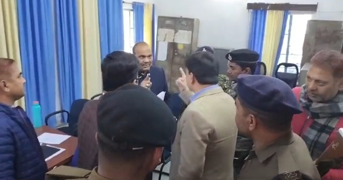 Sharp altercation between ADM and BJP leader in Collectorate