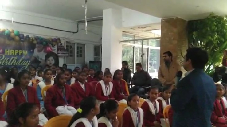 New initiative of Kaimur DM Saavan Kumar, called the girl st