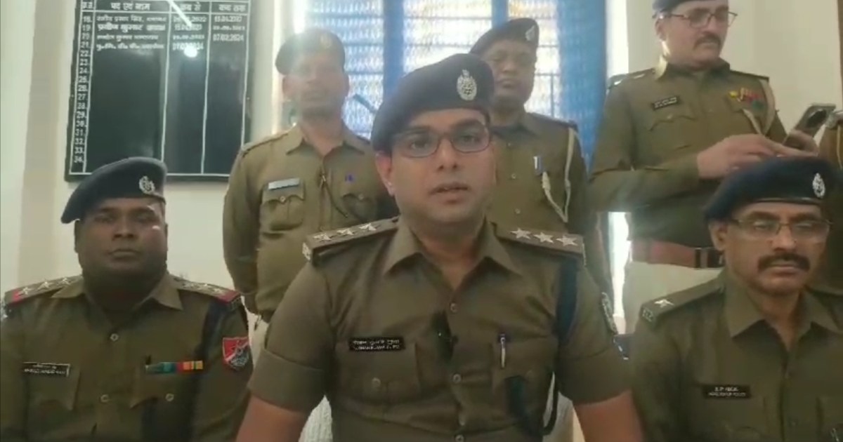 Stolen jewellery worth 21 lakhs and 6 lakhs cash recovered i