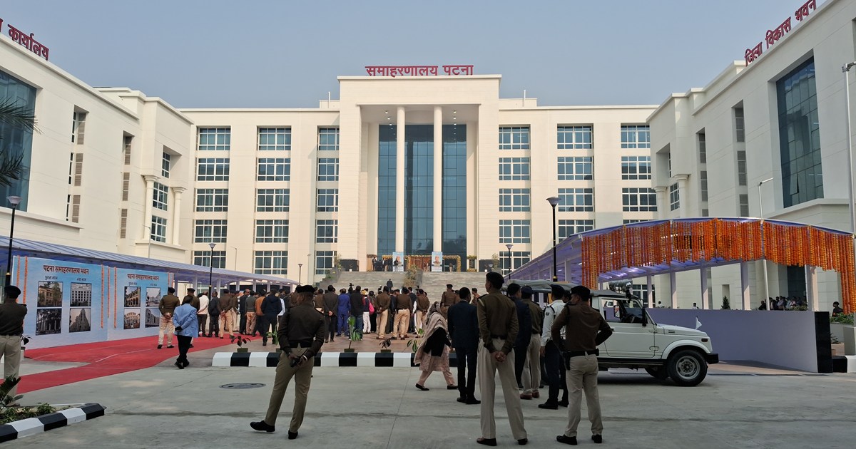 Cm nitish ne diya patnavasi ko bda taufa 