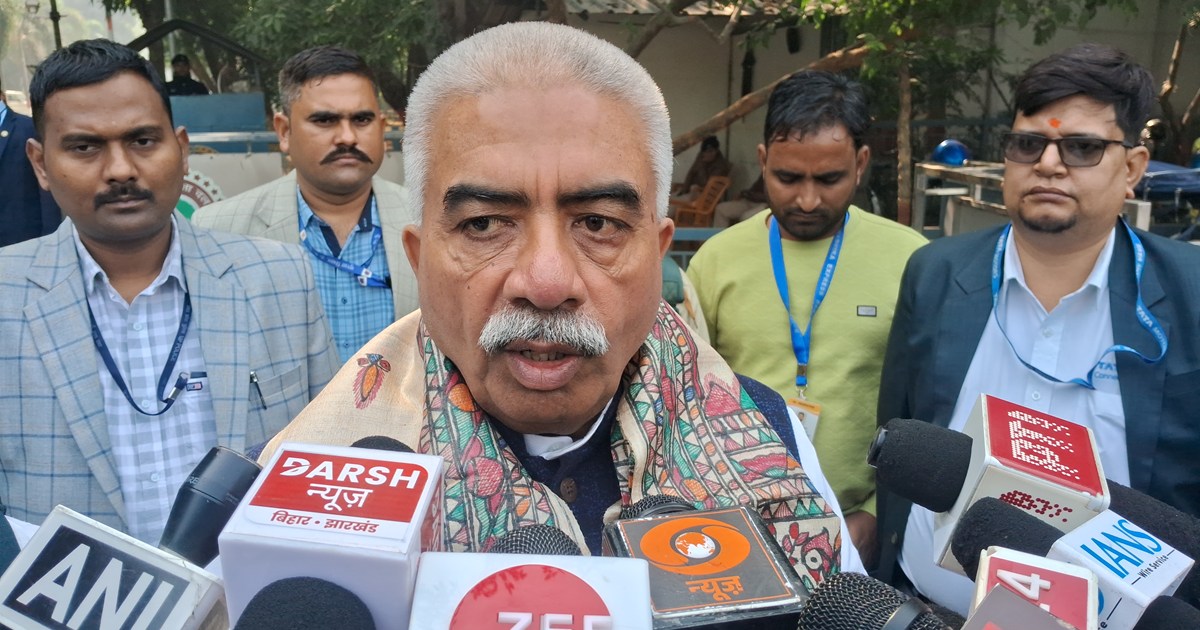 Up ke mntri nimntran lekr pahuche cm nitish kumar se milne