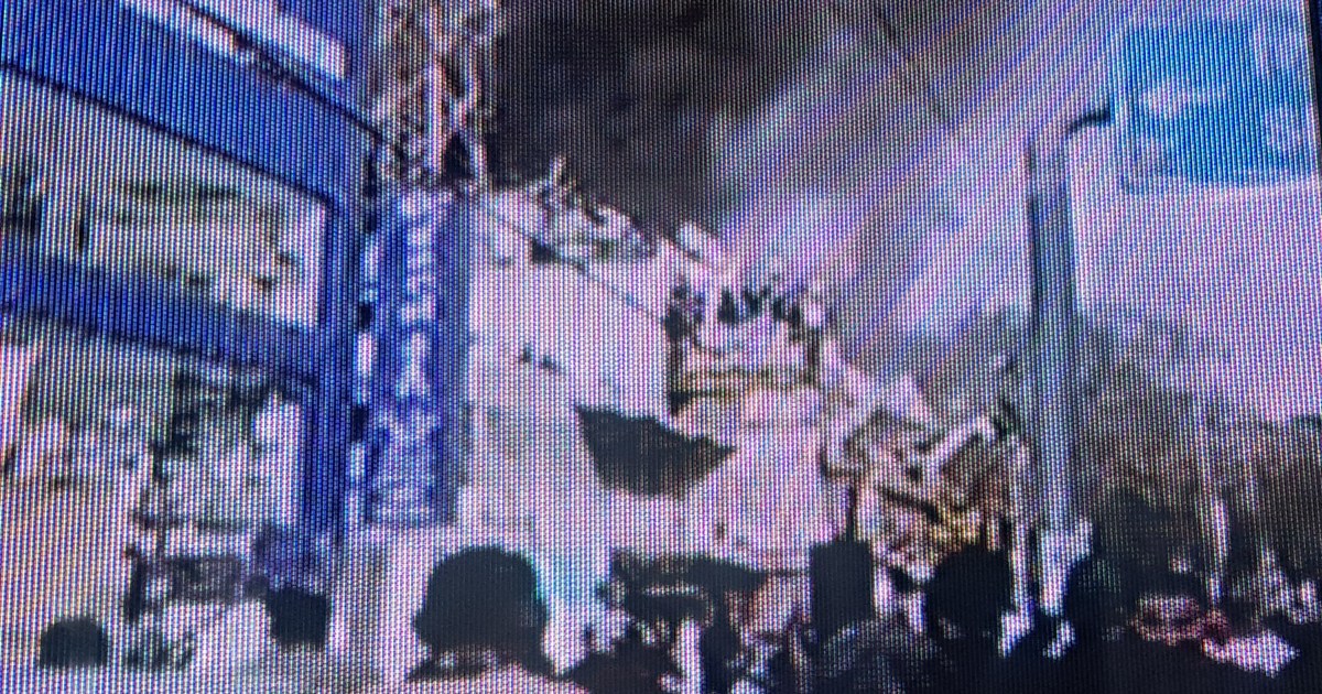 Breaking A huge fire broke out in the restaurant, students w