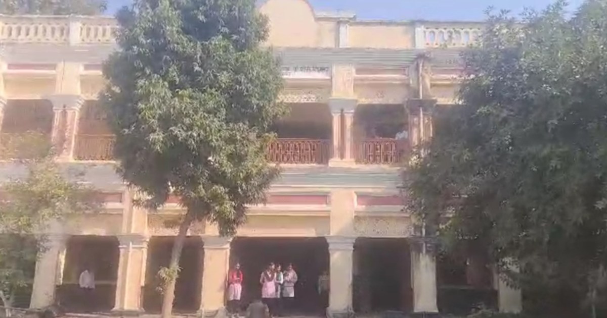 Two students of Kasturba Gandhi Balika Vidyalaya escaped by 